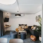 Village Collection Le Vauvert